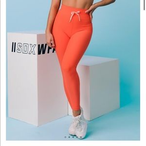 Sarah’s day x white fox boutique monza leggings S